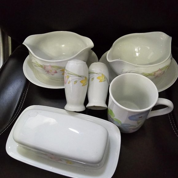 8 pc French Garden Fine Porcelain China/Japan